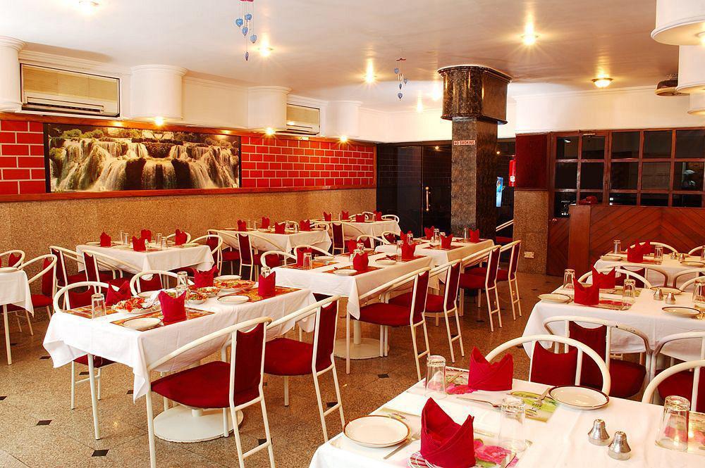 Hotel Centra Ahmedabad Exterior photo